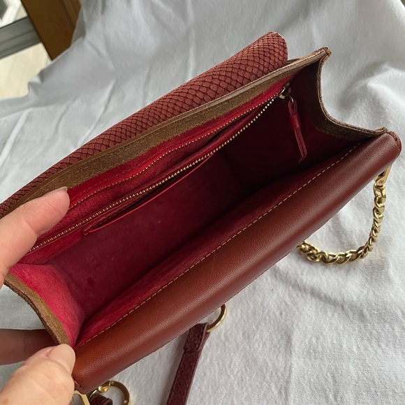 HAMMITT Jeffrey Cardiff Cranberry Leather Bag with Brushed Gold Accents - Picture 10 of 11